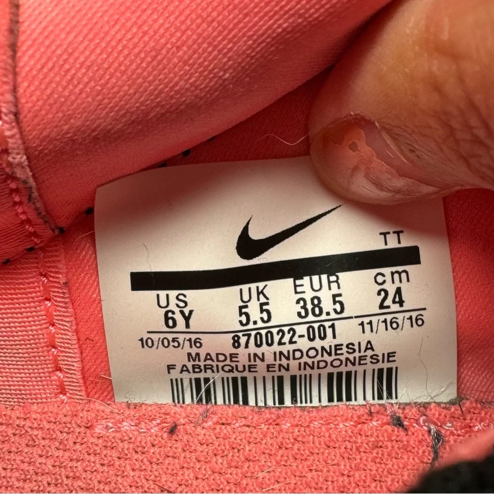 Nike Kids Sneakers - Black and Pink